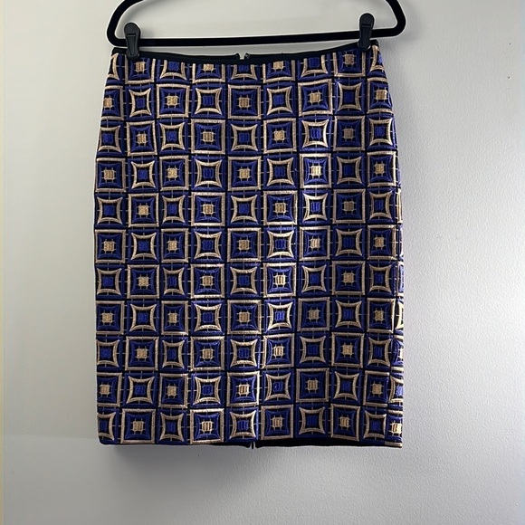 Per Se Dresses & Skirts - PER Se embroidered skirt.